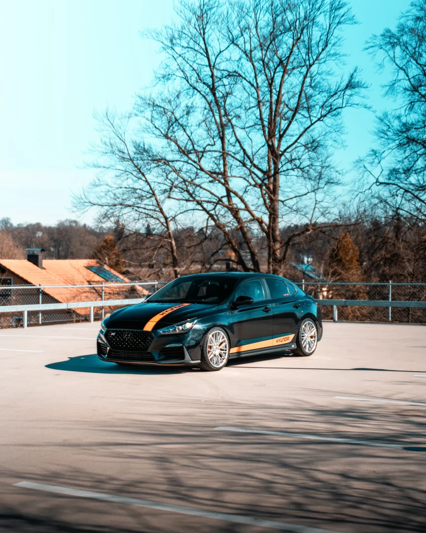 Hyundai Fastback mit JR Wheels JR28 Silber